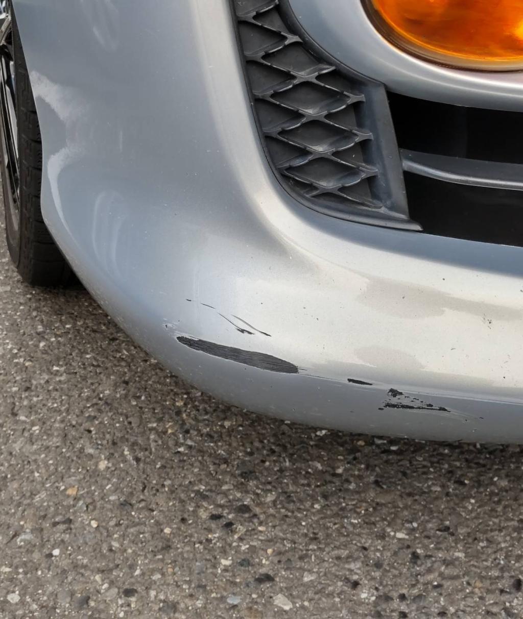 タッチアップペイントで、ちょっとしたキズの補修